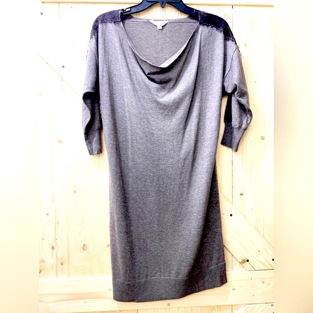 ❤️❤️Loft Crowl Neckline Black Laced Quarter Arm Mid Length Gray Dress